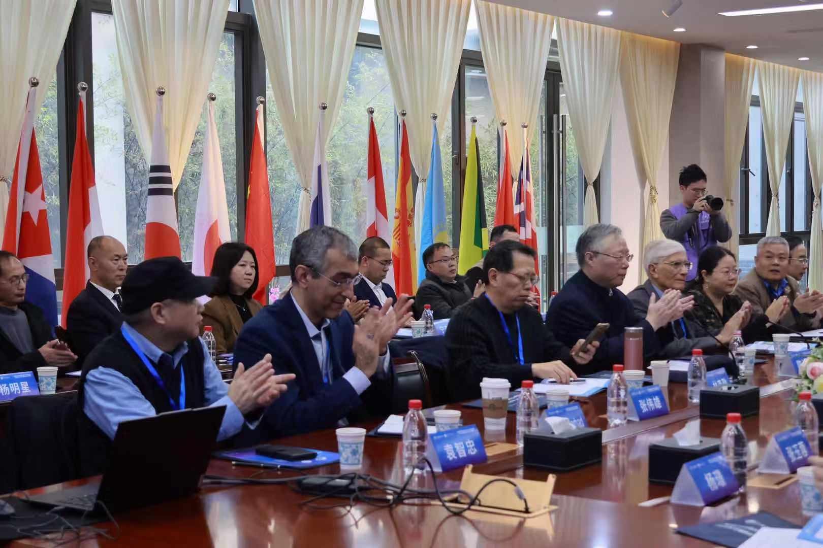 1766982940468470.jpg 1766982940468470.jpg