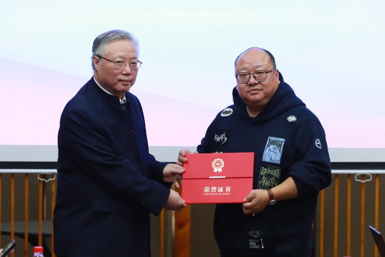 1766983512112427.jpg 1766983512112427.jpg